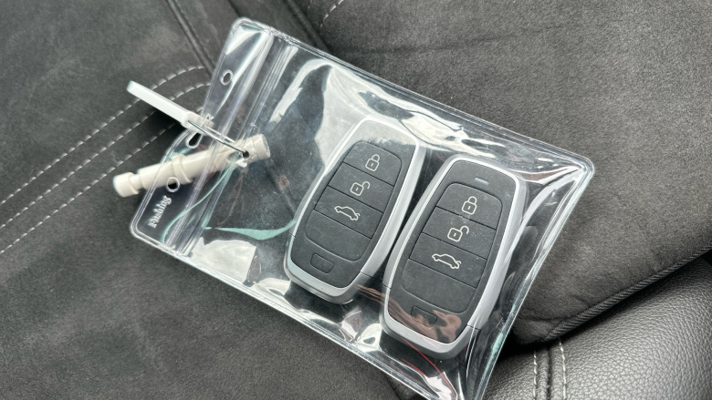 Vauxhall Crossland 1.2 Turbo Ultimate 5dr Petrol Hatchback